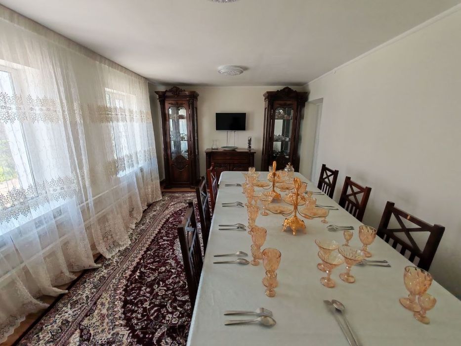 Продаётся дом, большой участок