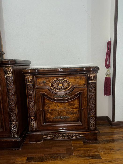 Xitoy spalniy garnitur sotiladi