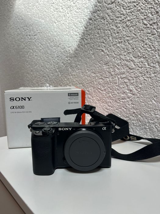 Sony a6100 + Sigma 30mm F 1.4 DC DN