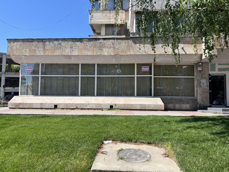 Spatiu comercial de inchiriat in Pitesti B-dul Maior Sontu