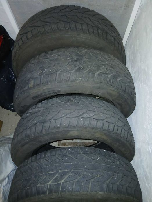 Anvelope iarna Taurus 215/60/R16