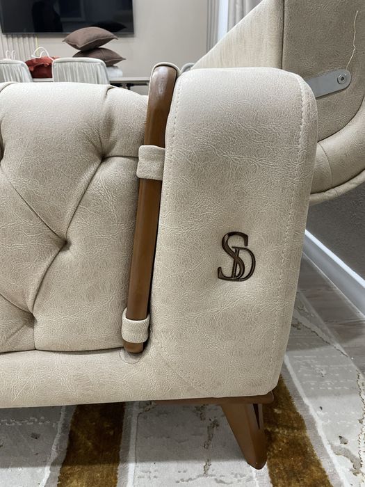 Продам диван почти новый