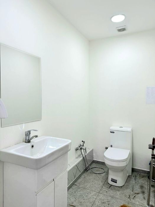 Ул.Айбека помешение168кв.м.6кабинетов 5эт.лифт в БЦ ор-р Шох.мед.центр