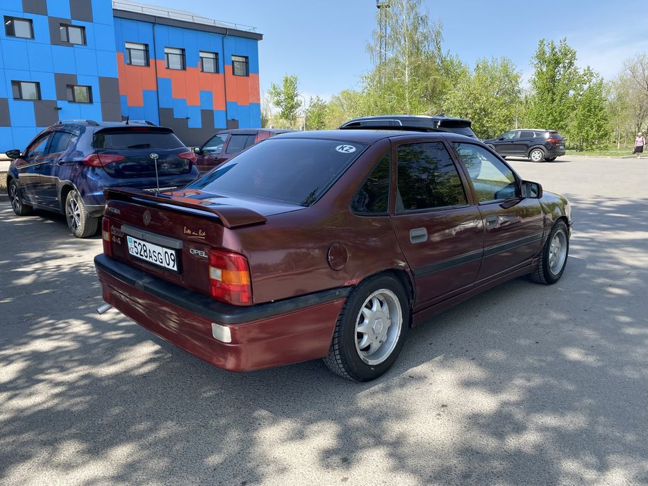 Opel Vectra A 2-х литровый на механике