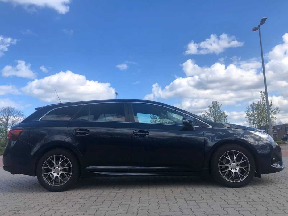Toyota Avensis 2015година. 2.0 D-4D 143к.с.