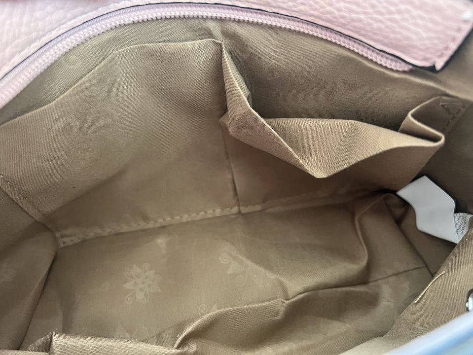 Чисто нова розова дамска чанта през рамо с етикет