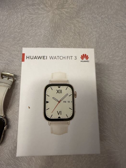 Смарт часовник heawei fit 3