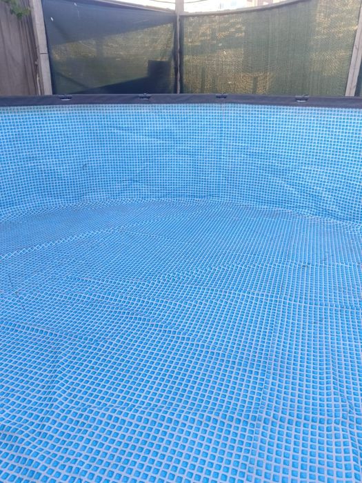 Бассейн большой летний