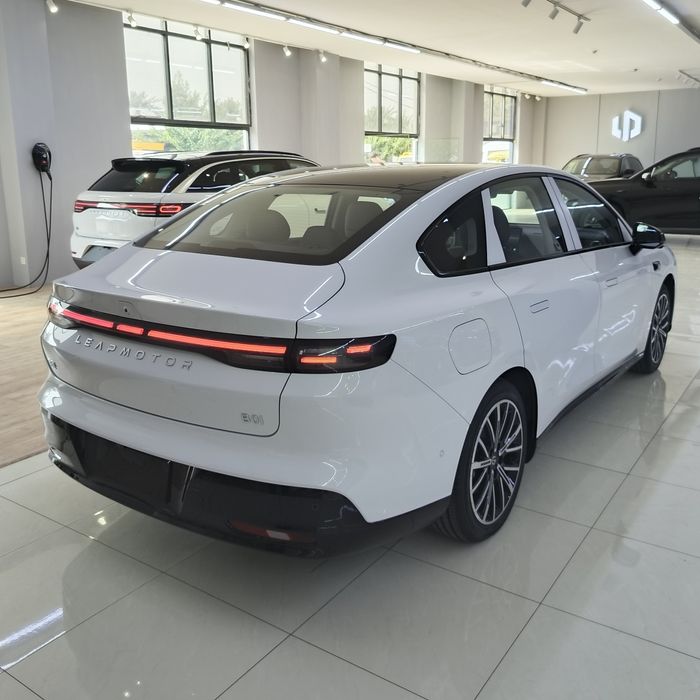 Leapmotor B01 550Km Elektr Premium Full 3 yil garantiya