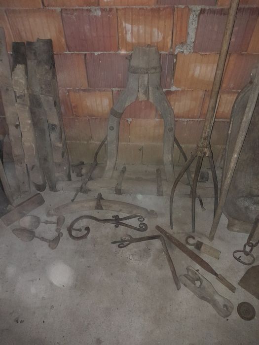 Vând obiecte vechii