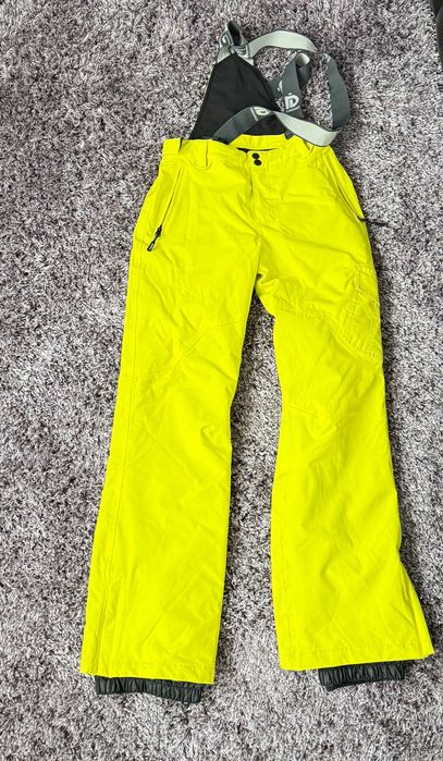 Vând costum de ski