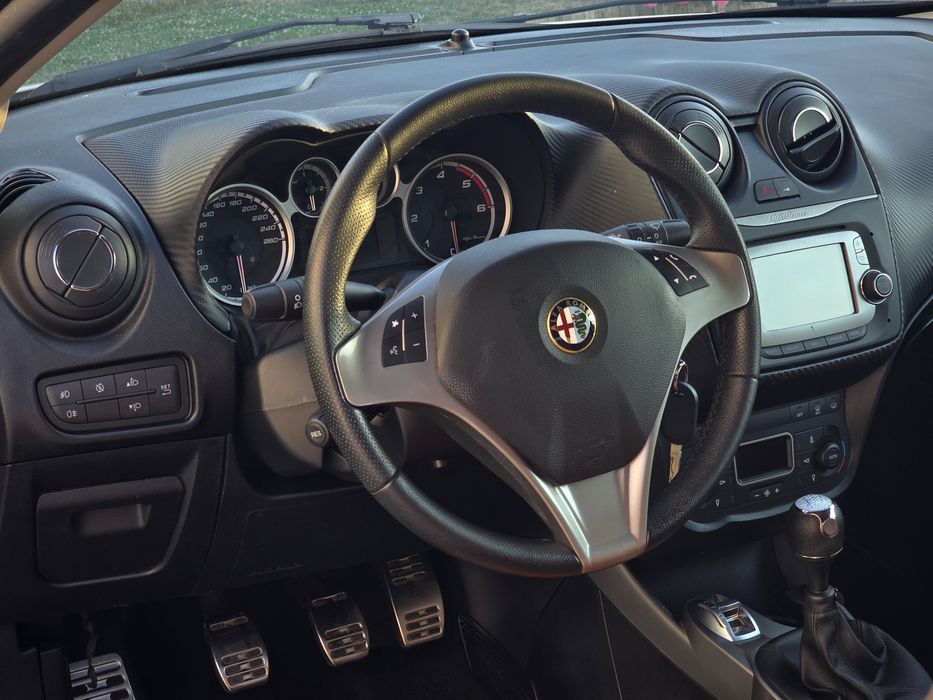 Alfa Romeo / Piele / Navi