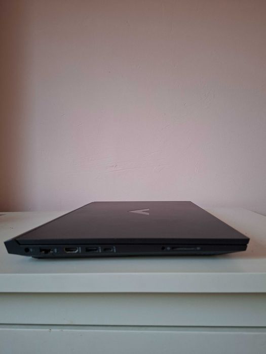 Gaming лаптоп HP Victus 16 – i7 / RTX 3050 / 16GB RAM – Отлично състояние