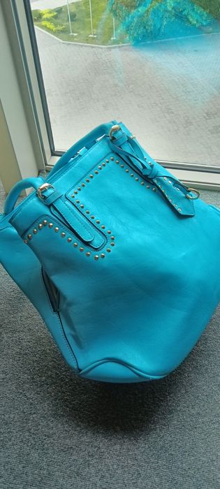 Дамска чанта от кожа в бяло и Стилна и функционална дамска чанта