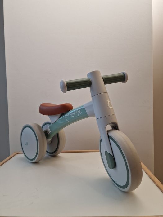 Bicicleta fără pedale Momi