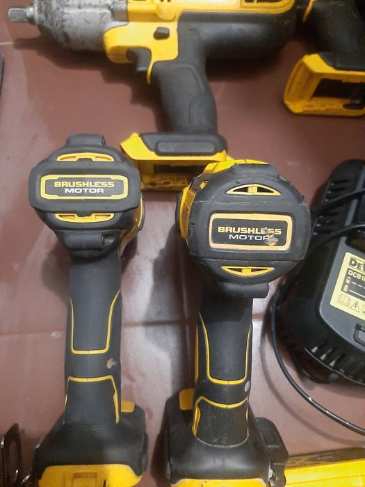 Машини Девалт 18v