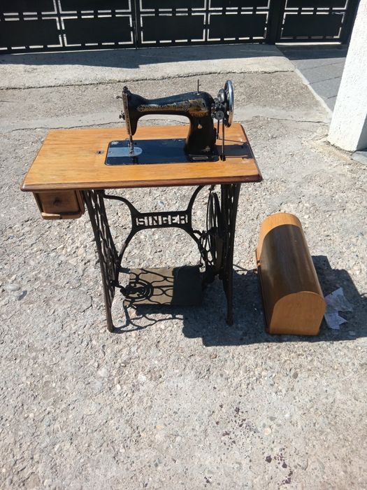 Singer mașină de cusut