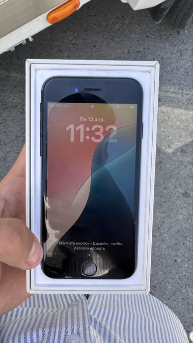 Iphone se 2020 64gb ideal hamma joyi ishlidi
