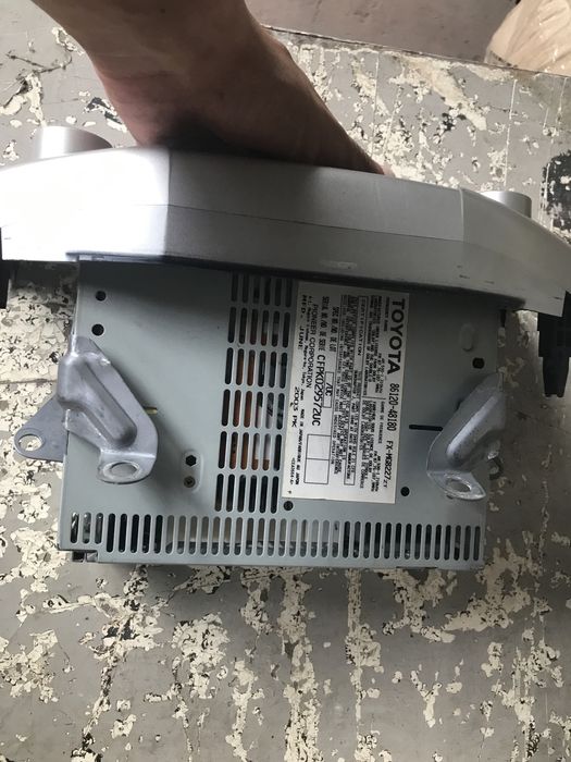 Магнитола б/у на LEXUS