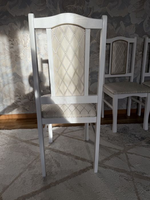 Продам 6 стульев