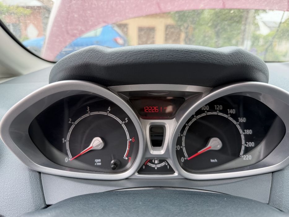 Ford Fiesta  1.3 benzina