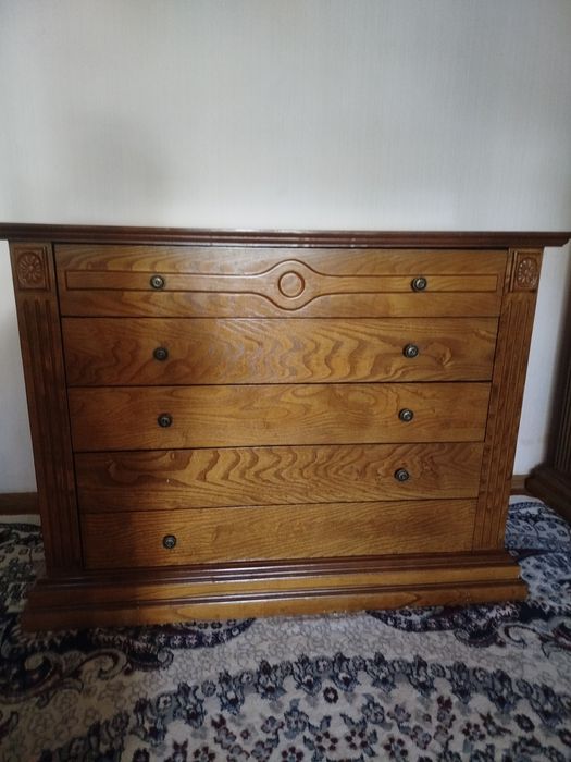 Срочно продаю комплект спальнюю мебель