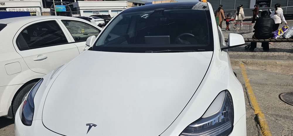 Срочно TESLA Y LONG RANGE dual motor сотилади