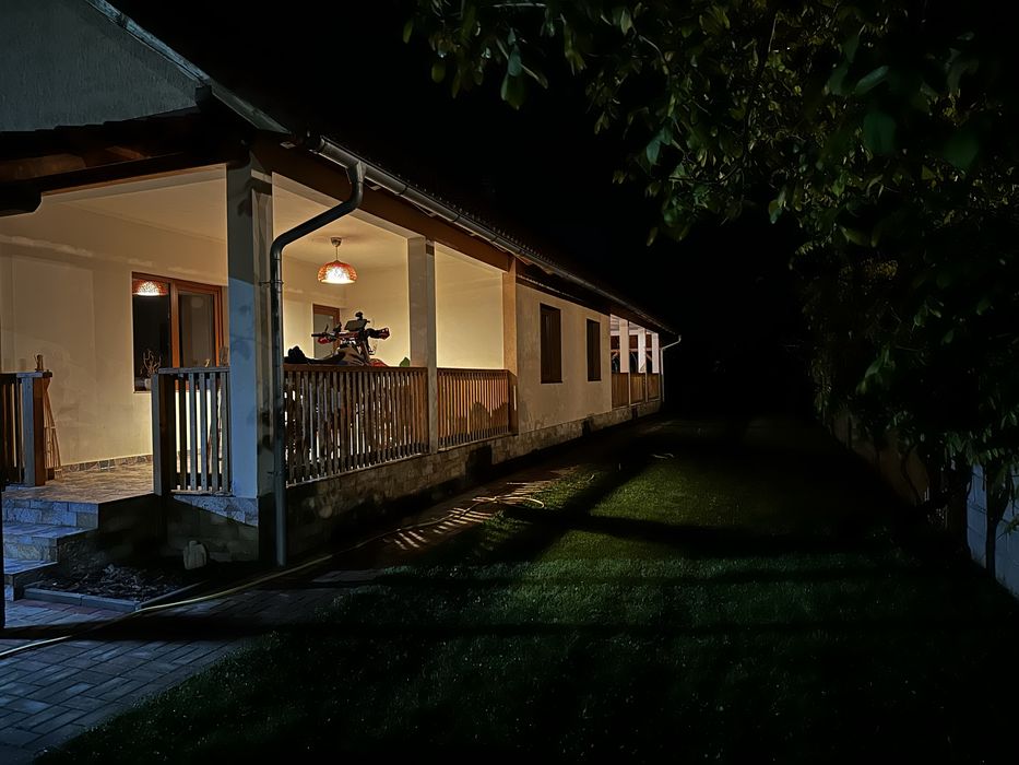 Vand casa indivituala pe parter  1200mp