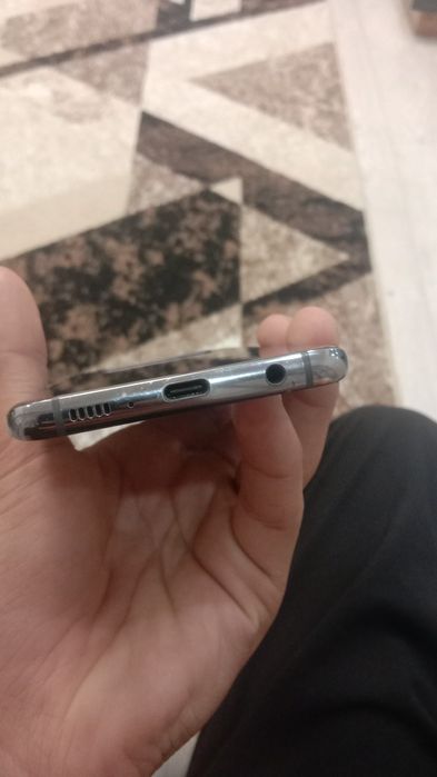 Продам самсунг с10