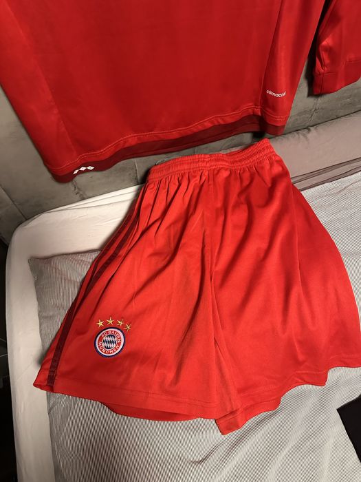 Спортен комплект adidas Bayern Munchen L