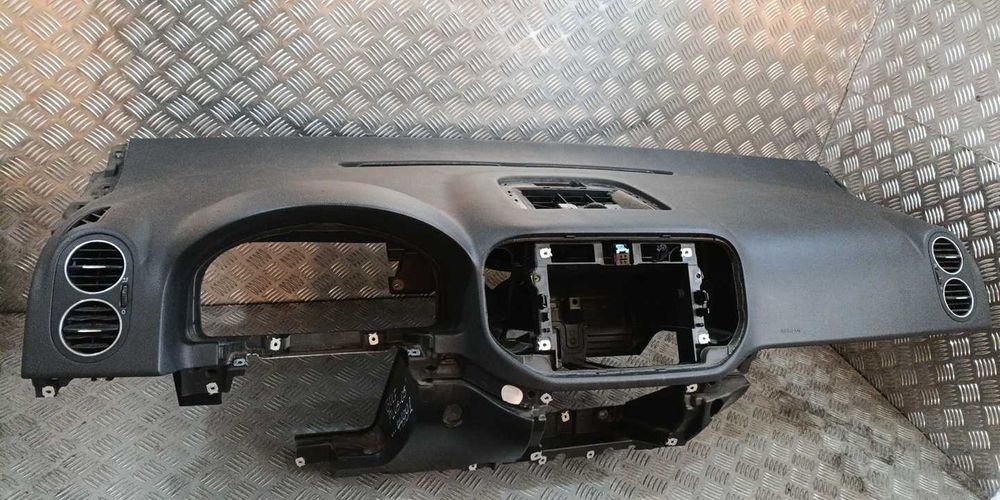 Арматурно табло VW Golf Plus 2005г.