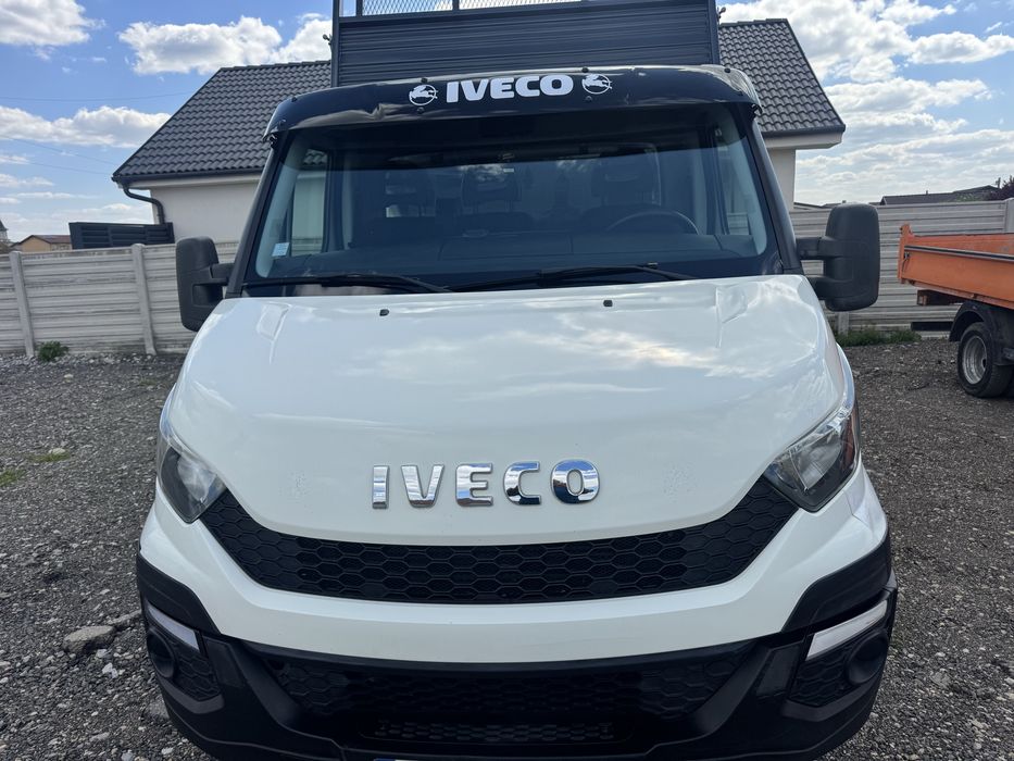 Iveco basculabil pe 3 parti