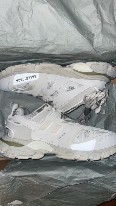 Balenciaga track
