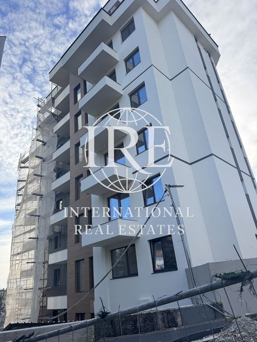 Продава се Тристаен апартамент в Варна, Бриз - 117 кв.м за 1530 €/кв.м - Снимка #11