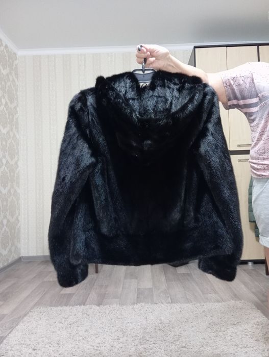 Продам шубку норковую автоледи 42рр