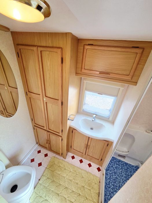 Rulota BAILEY Imperial 2001 cu moover ,cort