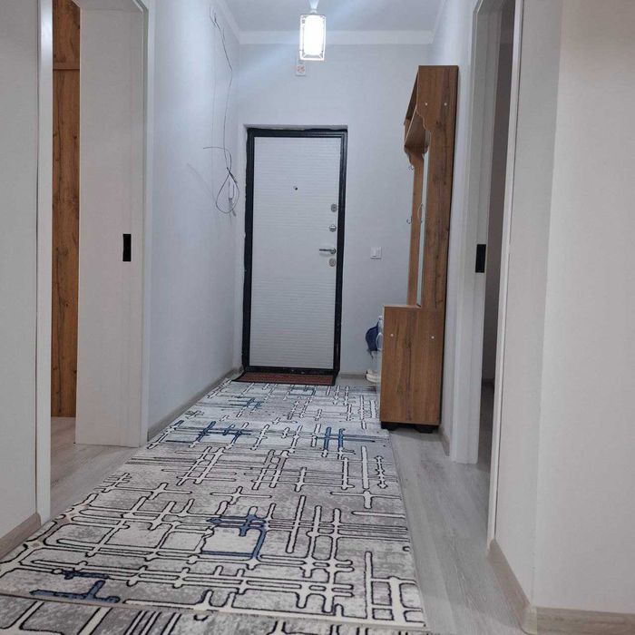 Сдаётся просторная 3-х комнатная квартира на 1-ом этаже в новостройке