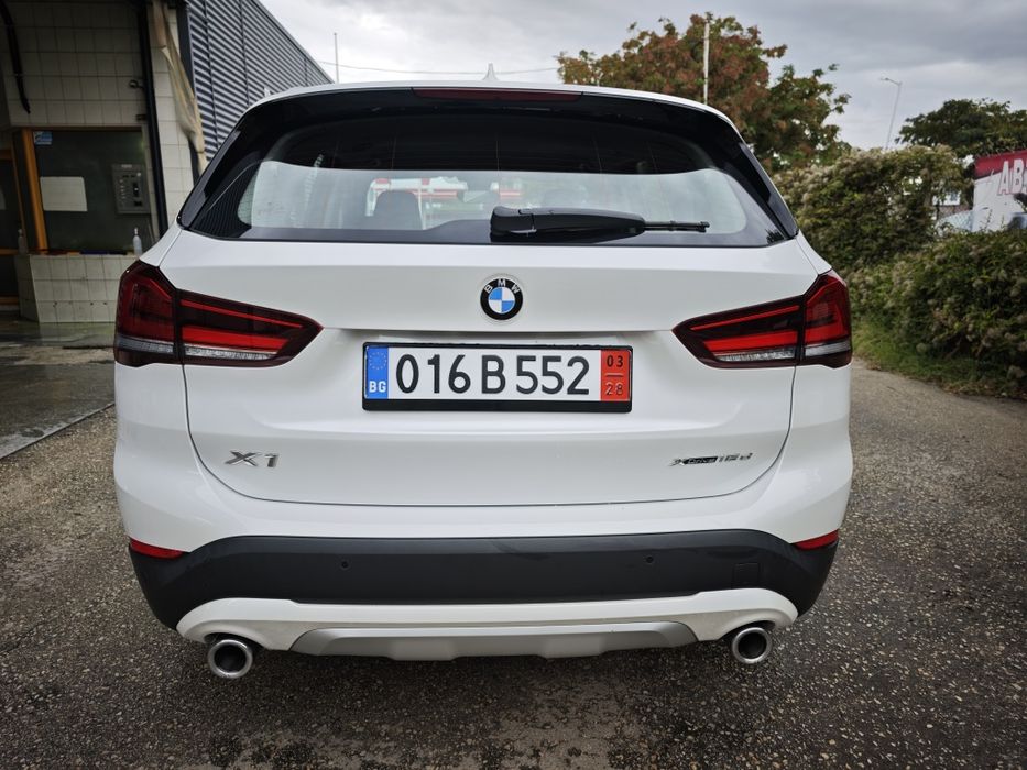 Кола BMW X1 2020