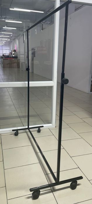 Стойки для одежды