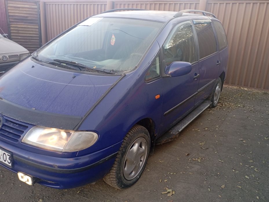 Продам хорошую машину