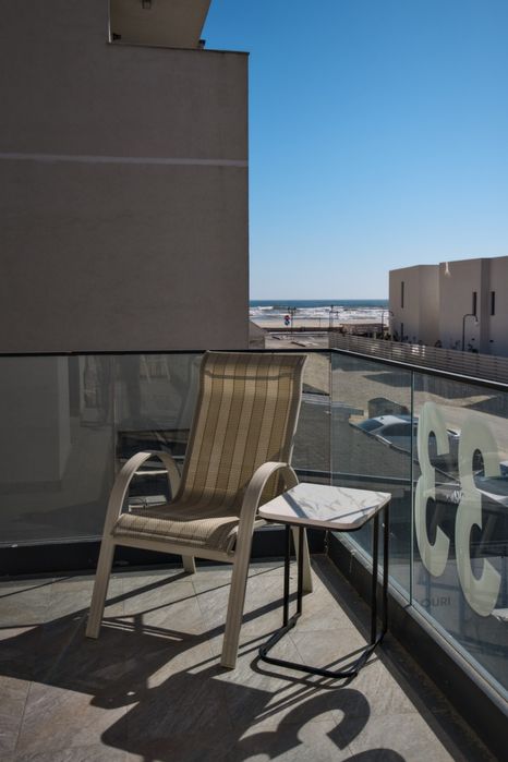 Vand apartament cu vedere la mare