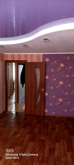 Продам 2х комнытный квартира