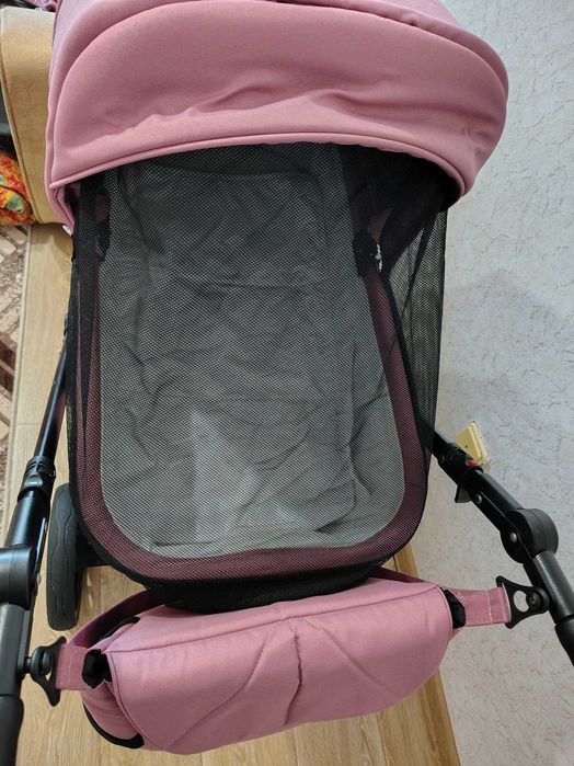 Продавам количка KIKKA BOO Комбинирана количка 2в1 AMANI PINK