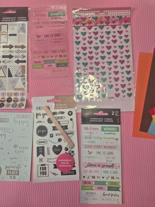 Крафт материали и стикери