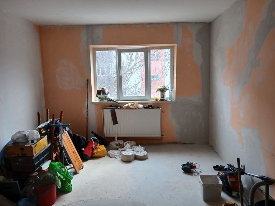 Vând apartament cu 3 camere soseaua Bucuresti, Bl.B1/1S, etaj 2 zona Mozaic