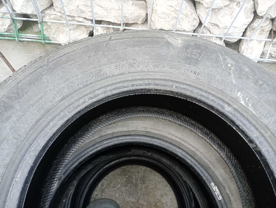 Anvelope de vânzare.