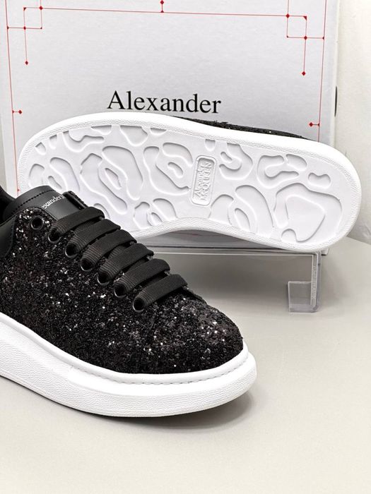 Alexander McQueen cu Pietricele Dama