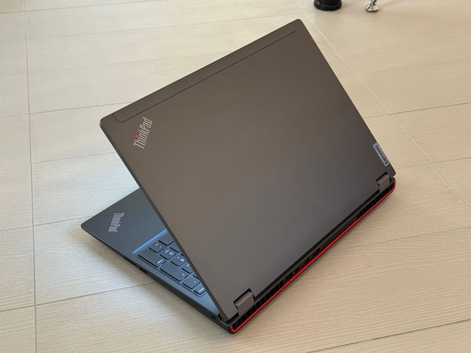 Топ Лаптоп 16’ UHD+4K Oled Touch i7-12850HX  Lenovo Thinkpad P16 Gen1  32GB DDR5  1TB SSD  RTX A1000