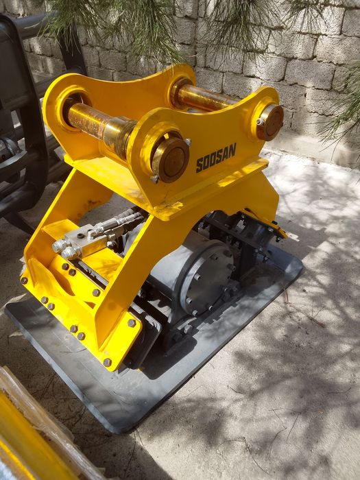 Vibrotrombofka yer tekislovchi uskuna