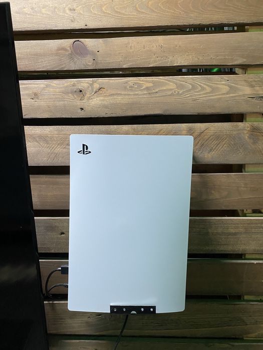 Playstation 5 продам.